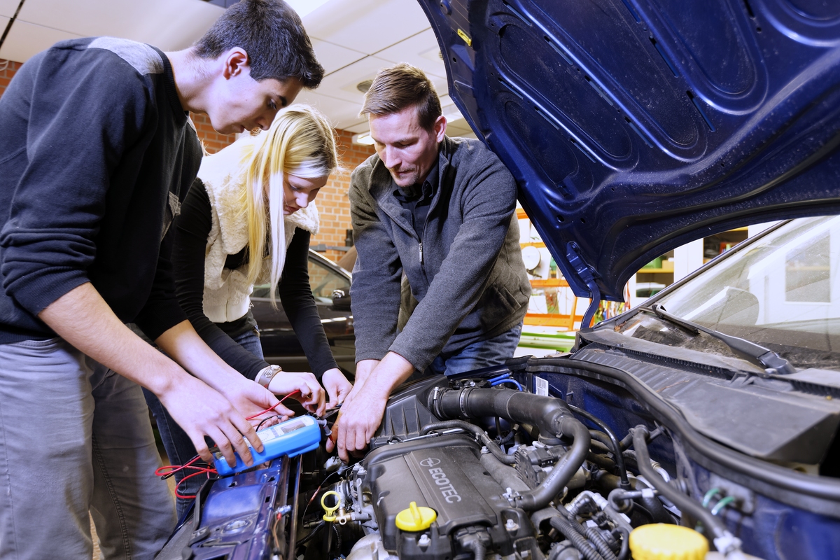 Motorentechnik für die Ausbildung