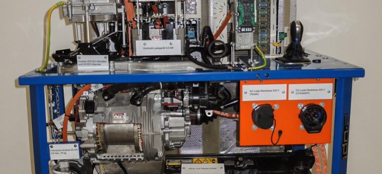 Projekt-Arbeit „Schnittmodell eines VW e-up“ mit Hochvolt-Technik als Lehrmittel herstellen