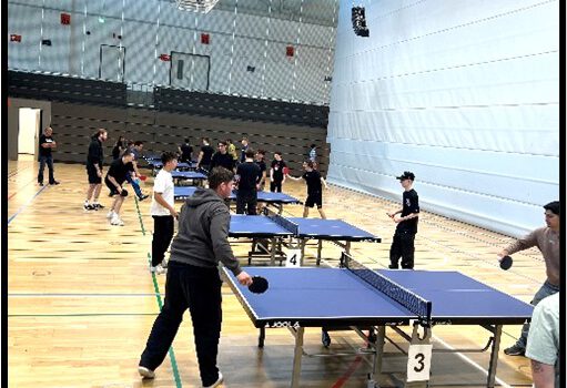 Ein Spektakel des Tischtennis: Das Turnier in der Lina-Radke-Halle